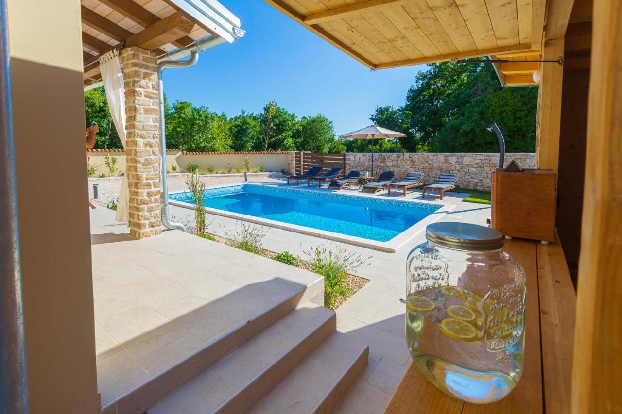 Villa David - Luxurious Secluded Villa With A Heated Pool Butkovići Kültér fotó