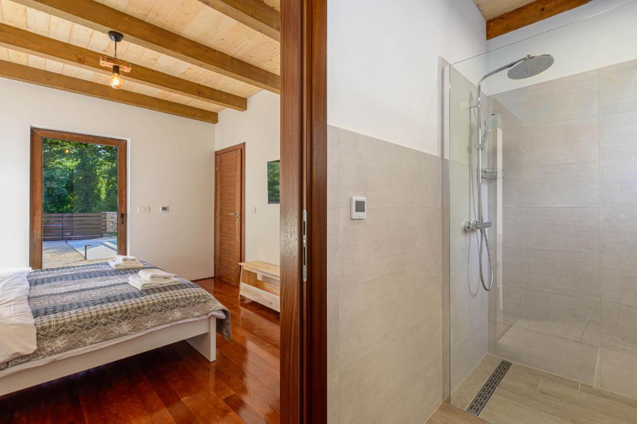 Villa David - Luxurious Secluded Villa With A Heated Pool Butkovići Kültér fotó
