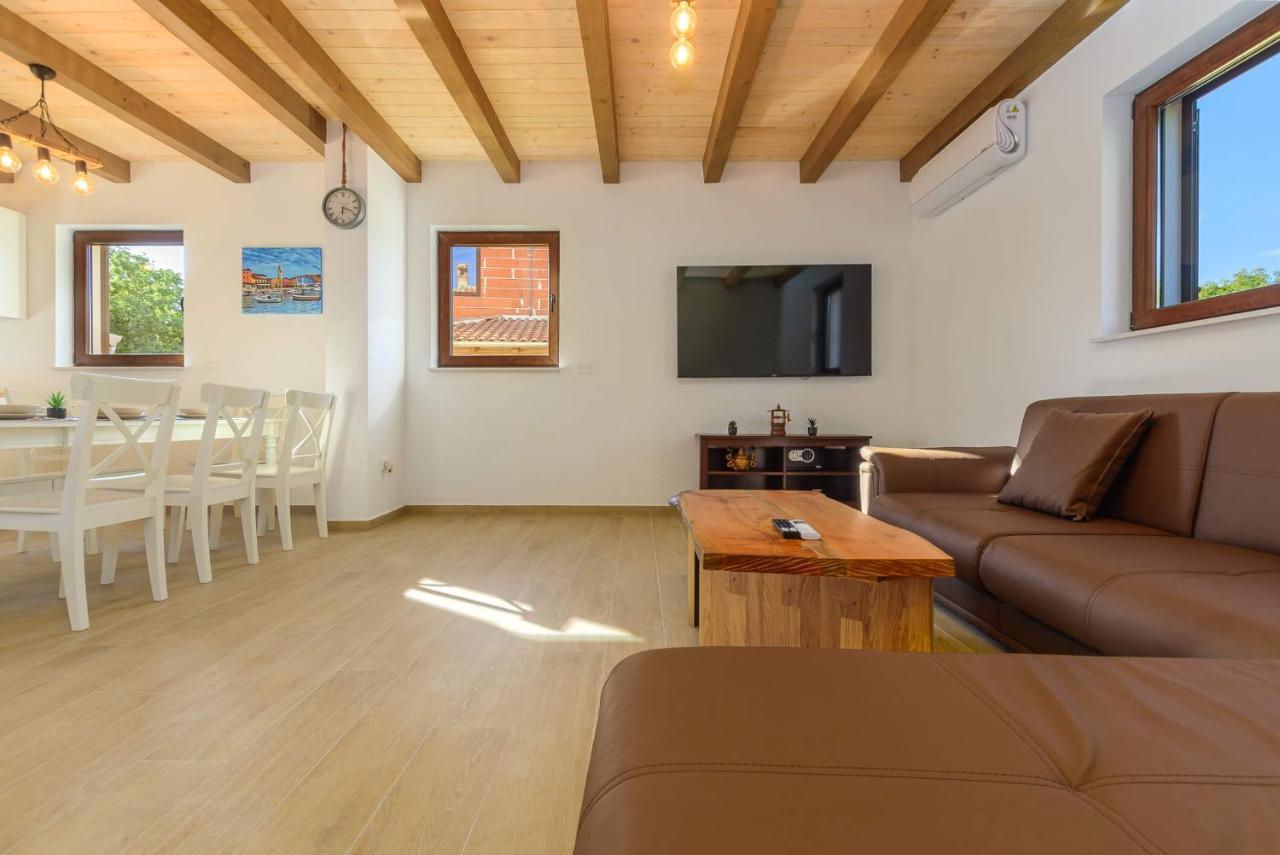 Villa David - Luxurious Secluded Villa With A Heated Pool Butkovići Kültér fotó